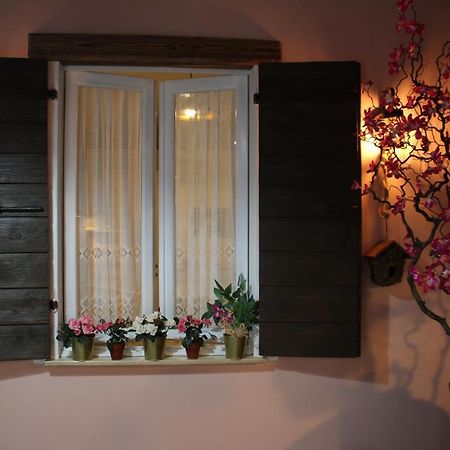 Appartamento Balcone Fiorito Fonzolo Exterior foto